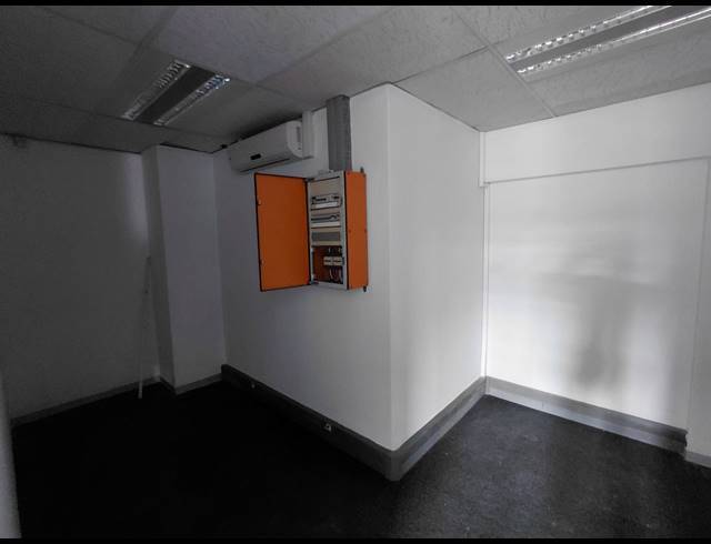 320M² OFFICE TO LET IN RANDJESPARK